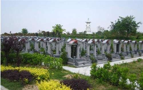 涿州卧龙墓地多少钱？它的手续办理复杂吗？