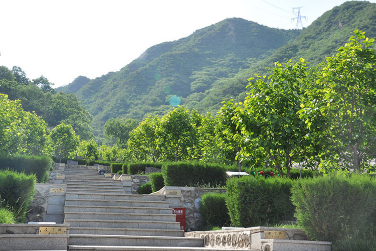 北京九公山陵园风水怎么样，考虑这两点