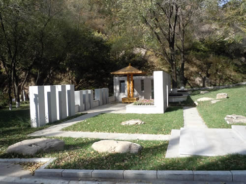 北京八达岭陵园墓地价格表中哪些墓碑是十万以下的？